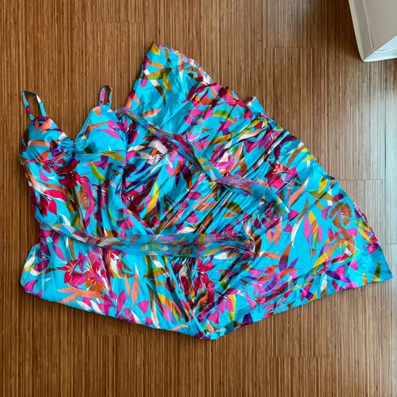 Cache Dresses & Skirts - Vintage 2000’s colorful and flowy floral y2k prom dress/gown